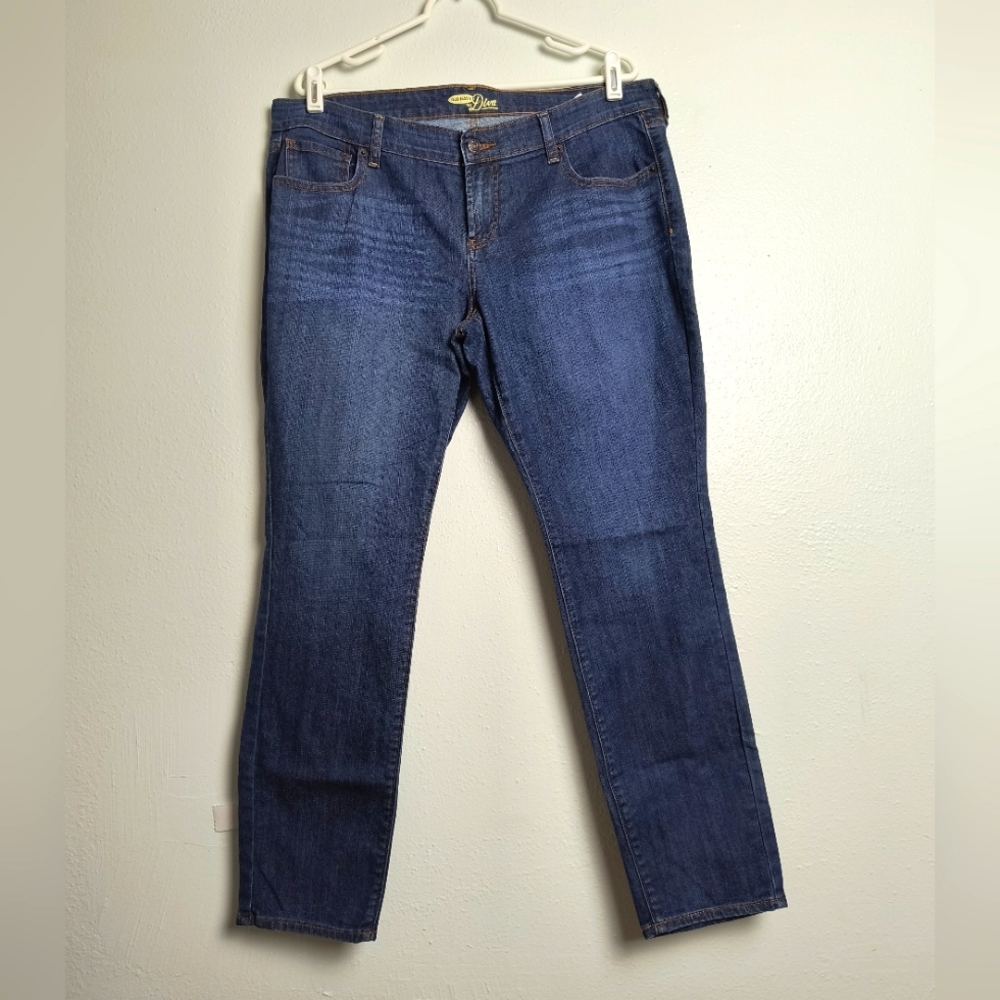 Old Navy The Diva Blue Straight Leg Jeans Classic Style Whiskering Size 14 Short